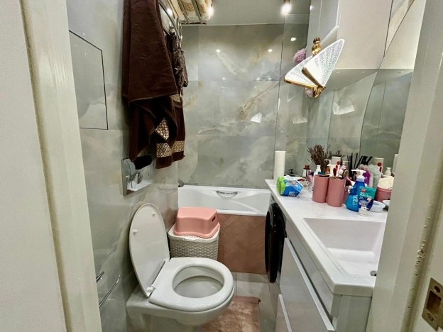 Купить квартиру в Москве. Вариант № 9967420, 8, площадь -  квм, цена 16600000 рублей