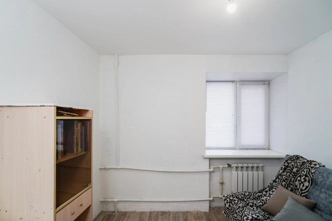 Купить квартиру в Омске. Вариант № 9098522, 14, площадь -  квм, цена 3950000 рублей