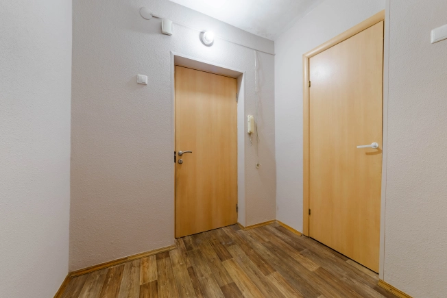 Купить однокомнатную квартиру на улице Плесецкая в Санкт-Петербурге. Вариант № 3876184, 9, площадь -  квм, цена 8390000 рублей