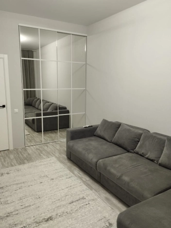 Купить двухкомнатную квартиру в Одинцове. Вариант № 14285, 21, площадь -  квм, цена 11999999 рублей