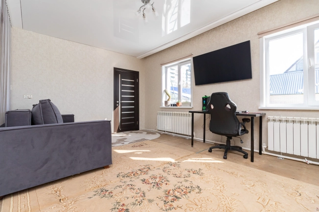 Купить дом в Омске. Вариант № 5779, 20, площадь -  квм, цена 9360000 рублей