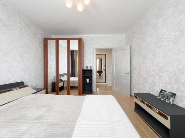 Купить двухкомнатную квартиру на улице Летниковская в Москве. Вариант № 10366657, 3, площадь -  квм, цена 24800000 рублей