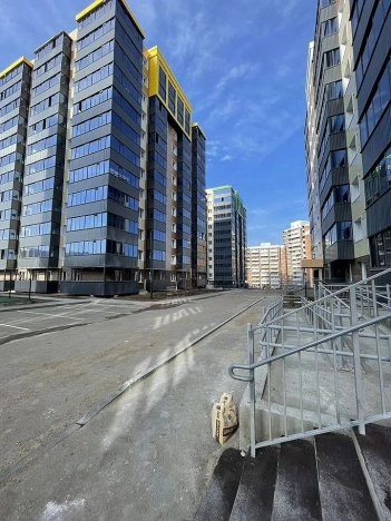 Купить двухкомнатную квартиру на улице Октябрьская в Улан-Удэ. Вариант № 33456, 3, площадь -  квм, цена 7000000 рублей