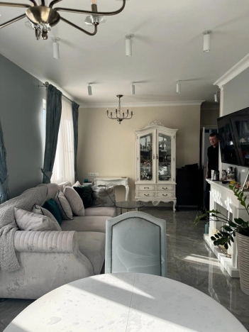 Купить квартиру на вторичке у метро Коптево в Москве. Вариант № 10302035, 8, площадь -  квм, цена 14500000 рублей