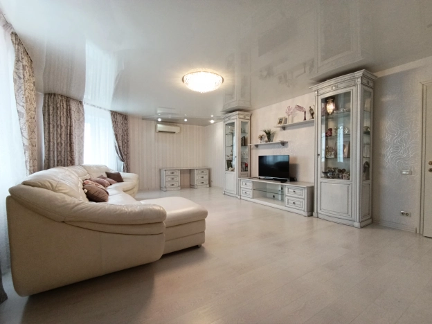 Купить трехкомнатную квартиру в Микрорайоне Памятник Победы, Ленинский район в Пензе. Вариант № 28252, 5, площадь -  квм, цена 12200000 рублей