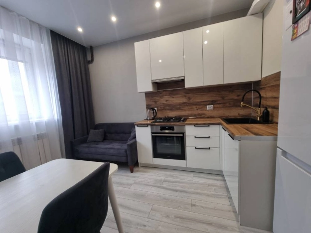 Купить квартиру на улице Славная в Владимире. Вариант № 2777552, 5, площадь -  квм, цена 4600000 рублей