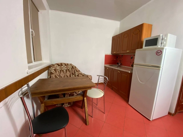 Купить коммерческую недвижимость в Симферополе. Вариант № 9812080, 25, площадь - квм, цена 40000000 рублей