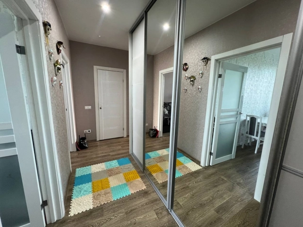 Купить двухкомнатную квартиру на улице Виктора Гакуна в Калининграде. Вариант № 2552915, 9, площадь -  квм, цена 7000000 рублей