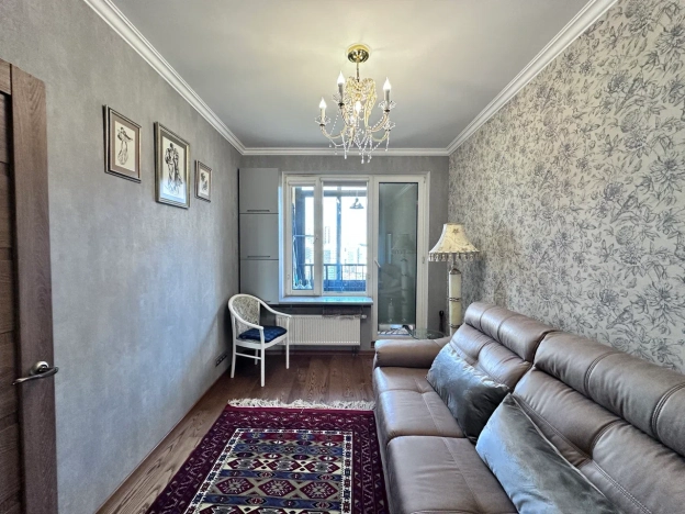 Купить двухкомнатную квартиру в районе Приморский в Санкт-Петербурге. Вариант № 5921987, 13, площадь -  квм, цена 18990000 рублей