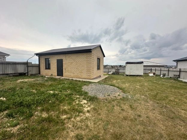 Купить дом в районе Юго-Западный в Элисте. Вариант № 48466, 3, площадь -  квм, цена 3100000 рублей