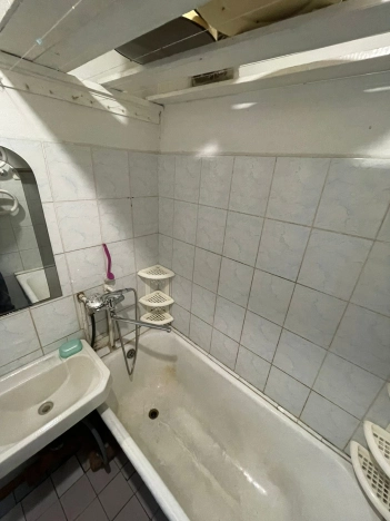 Купить трехкомнатную квартиру на улице Южный тракт в Алтайском крае. Вариант № 2595268, 8, площадь -  квм, цена 3100000 рублей