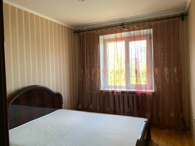 Снять квартиру в Тобольске. Вариант № 3143228, 4, площадь -  квм, цена 45000 рублей