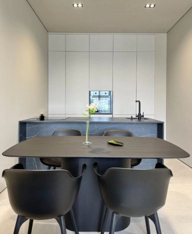 Купить квартиру в Москве. Вариант № 10324149, 8, площадь -  квм, цена 38900000 рублей