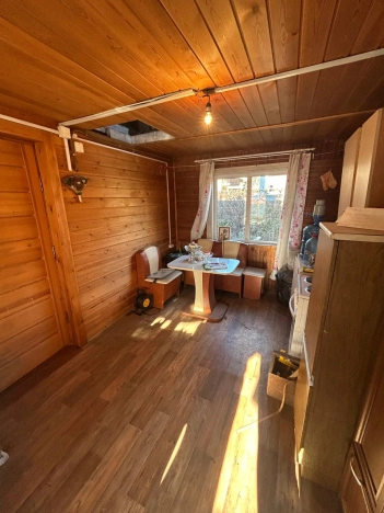 Купить дом на улице Административная в Иркутской области. Вариант № 7996260, 8, площадь -  квм, цена 2490000 рублей