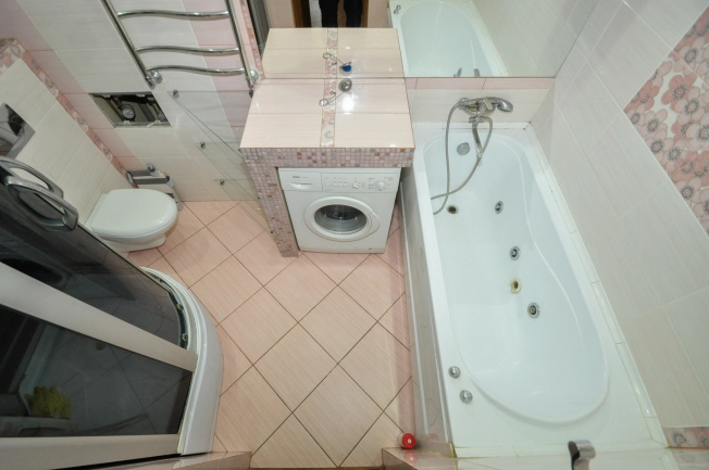 Купить трехкомнатную квартиру в Новосибирской области. Вариант № 8351110, 12, площадь -  квм, цена 19990000 рублей