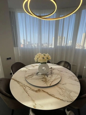 Купить трехкомнатную квартиру в районе Кировский в Ростове-на-Дону. Вариант № 36413, 9, площадь -  квм, цена 32999999 рублей