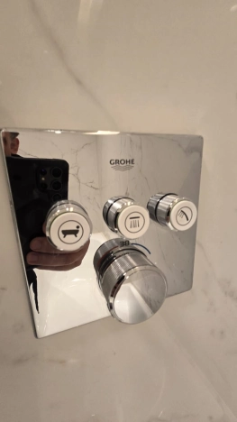 Купить квартиру на вторичке в Москве. Вариант № 3474566, 17, площадь -  квм, цена 84500000 рублей