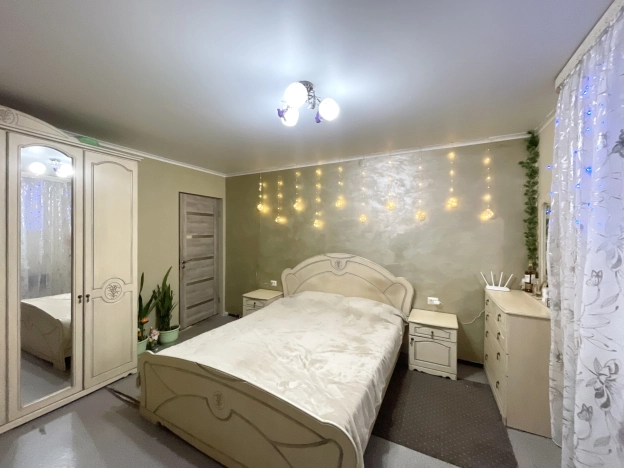 Купить трехкомнатную квартиру в Республике Башкортостан. Вариант № 7686935, 8, площадь -  квм, цена 6200000 рублей