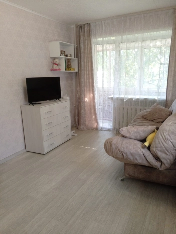 Купить однокомнатную квартиру в районе Калининский в Новосибирске. Вариант № 3764005, 2, площадь -  квм, цена 2500000 рублей