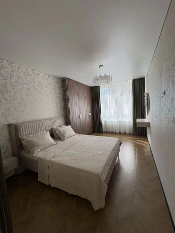 Купить однокомнатную квартиру в районе Кировский в Ростове-на-Дону. Вариант № 6726503, 4, площадь -  квм, цена 10350000 рублей