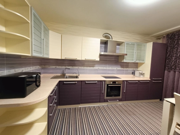 Купить трехкомнатную квартиру в Воронеже. Вариант № 9365145, 8, площадь - квм, цена 12000000 рублей