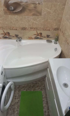 Купить трехкомнатную квартиру в Бийске. Вариант № 4936, 9, площадь -  квм, цена 6500000 рублей