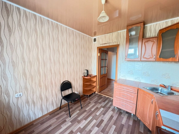 Снять квартиру в Тобольске. Вариант № 10215185, 7, площадь -  квм, цена 42000 рублей