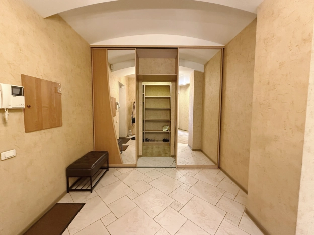 Купить четырехкомнатную квартиру в Иванове. Вариант № 1207232, 31, площадь -  квм, цена 16700000 рублей