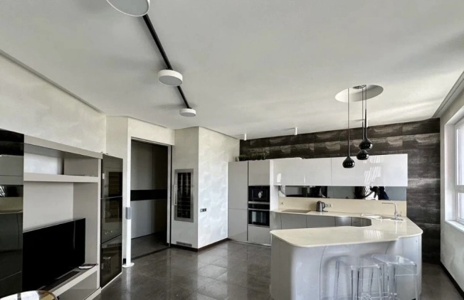 Купить квартиру в Москве. Вариант № 7999815, 8, площадь - квм, цена 69800000 рублей