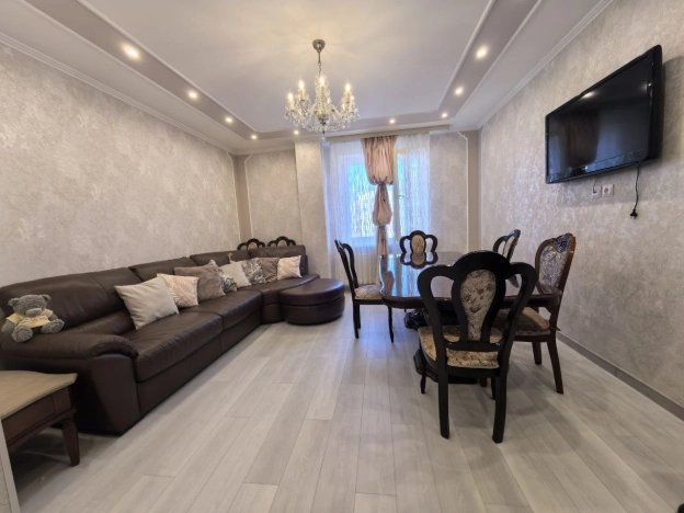 Купить двухкомнатную квартиру на улице Генерала Толстикова в Калининграде. Вариант № 231628, 3, площадь -  квм, цена 9000000 рублей