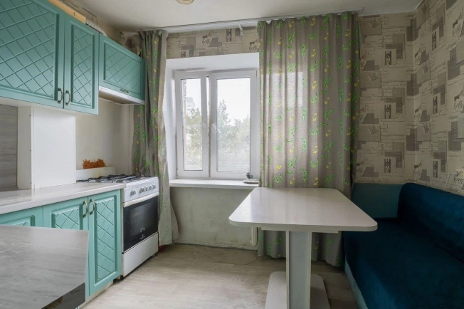 Купить трехкомнатную квартиру в районе Невский в Санкт-Петербурге. Вариант № 6966889, 34, площадь -  квм, цена 12000000 рублей