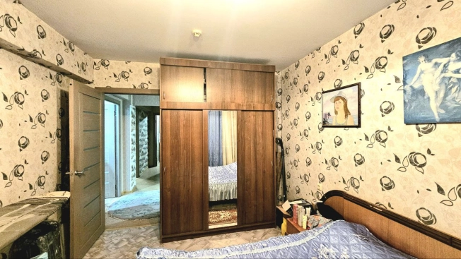 Купить трехкомнатную квартиру в Иркутской области. Вариант № 7823602, 3, площадь -  квм, цена 6890000 рублей