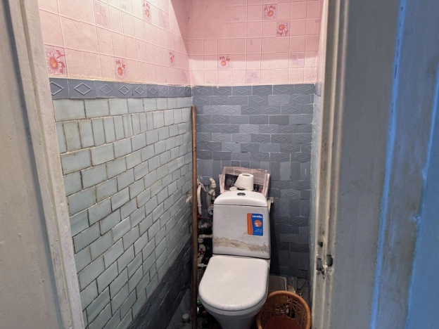 Купить трехкомнатную квартиру в районе Калининский в Новосибирске. Вариант № 3055699, 4, площадь -  квм, цена 4700000 рублей