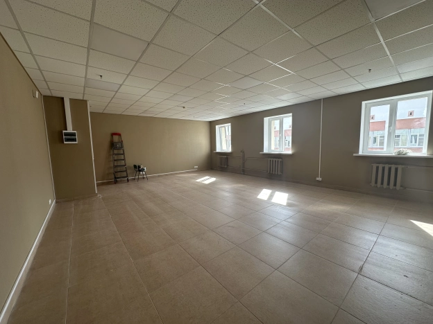 Купить коммерческую недвижимость свободного назначения в Сыктывкаре. Вариант № 1078098, 4, площадь -  квм, цена 4180000 рублей