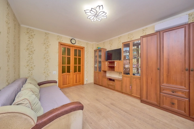 Купить трехкомнатную квартиру на вторичке в Рязани. Вариант № 3218429, 2, площадь -  квм, цена 3550000 рублей