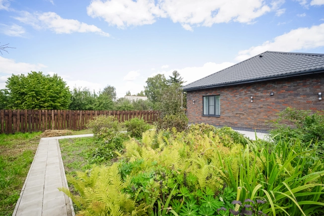 Купить дом в Микрорайоне Порт-Артур в Омске. Вариант № 3402730, 24, площадь -  квм, цена 18990000 рублей