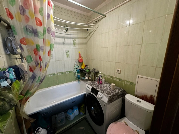 Купить двухкомнатную квартиру в Микрорайоне 15-й, Ангарск в Ангарске. Вариант № 3056680, 5, площадь -  квм, цена 3300000 рублей