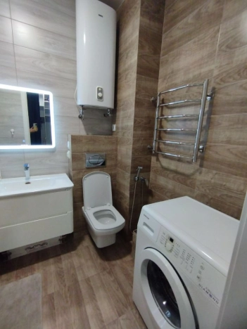 Снять квартиру в районе Дзержинский в Новосибирске. Вариант № 9205147, 14, площадь -  квм, цена 50000 рублей