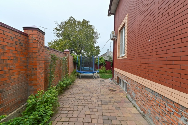 Купить дом в районе Пролетарский в Ростове-на-Дону. Вариант № 23844, 3, площадь -  квм, цена 17900000 рублей