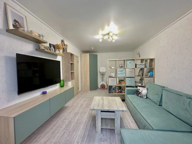 Купить двухкомнатную квартиру в Новороссийске. Вариант № 10636337, 9, площадь -  квм, цена 9700000 рублей