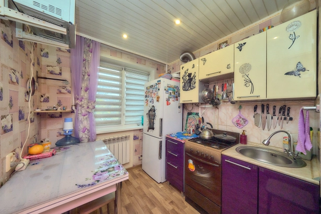 Купить трехкомнатную квартиру в Рязанской области. Вариант № 8892567, 6, площадь -  квм, цена 3100000 рублей