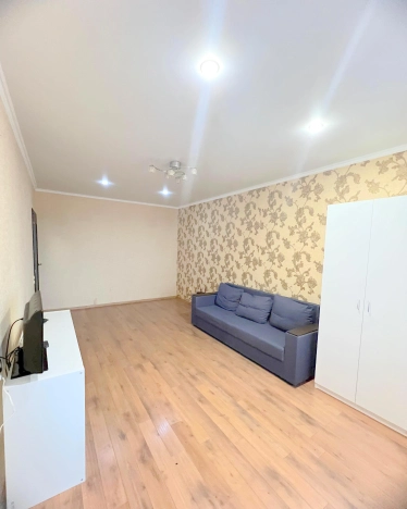 Купить однокомнатную квартиру на улице 2-я Заречная в Краснодаре. Вариант № 10707751, 2, площадь - квм, цена 5650000 рублей