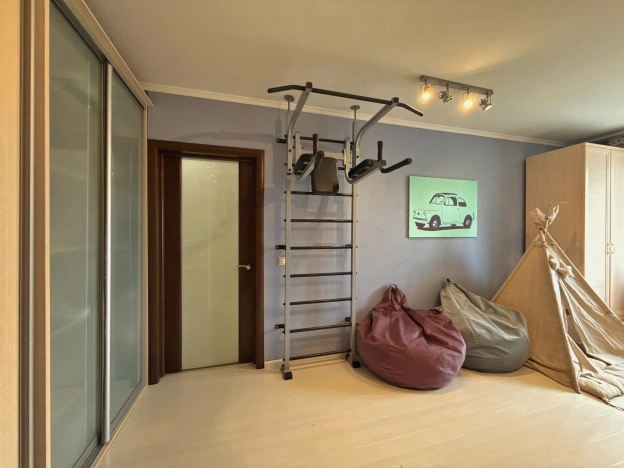 Купить двухкомнатную квартиру в Воскресенске. Вариант № 5922217, 14, площадь -  квм, цена 9900000 рублей