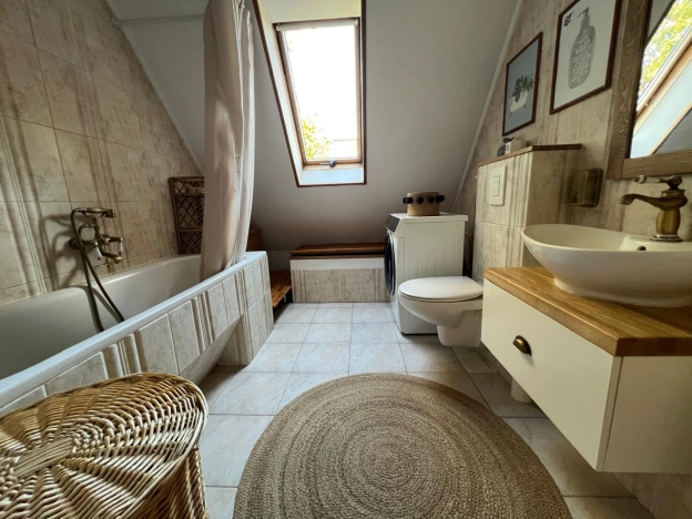 Купить трехкомнатную квартиру в Калининграде. Вариант № 6770995, 18, площадь -  квм, цена 13000000 рублей