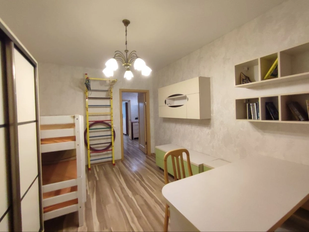 Снять квартиру в районе Ленинградский в Калининграде. Вариант № 8760046, 16, площадь -  квм, цена 40000 рублей