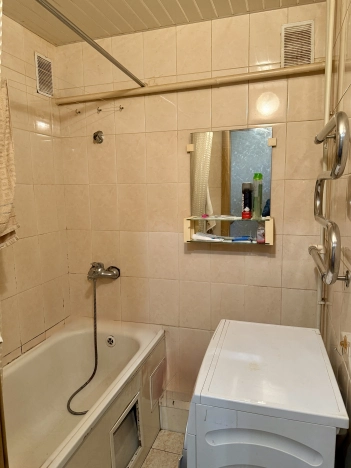 Купить двухкомнатную квартиру на вторичке в Пензенской области. Вариант № 8778658, 4, площадь -  квм, цена 3000000 рублей