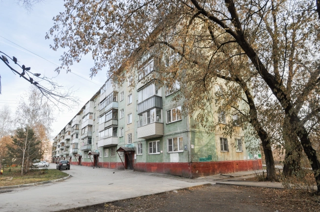 Купить трехкомнатную квартиру в Новосибирской области. Вариант № 8447850, 28, площадь -  квм, цена 5400000 рублей