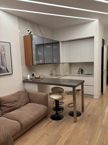 Купить квартиру в Москве. Вариант № 8174487, 21, площадь -  квм, цена 75000000 рублей