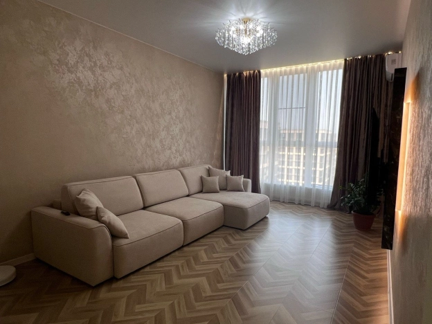 Купить двухкомнатную квартиру на улице Ярославская в Краснодаре. Вариант № 3001061, 1, площадь -  квм, цена 11500000 рублей