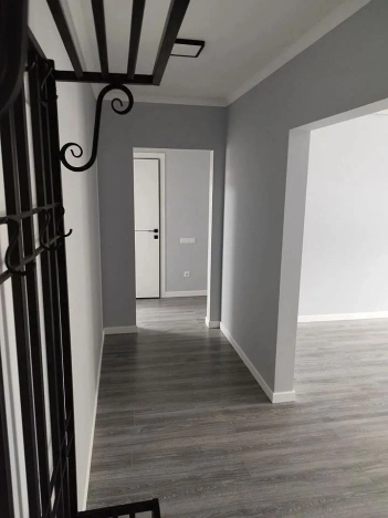 Купить трехкомнатную квартиру в Ростовской области. Вариант № 6227820, 11, площадь -  квм, цена 8349999 рублей